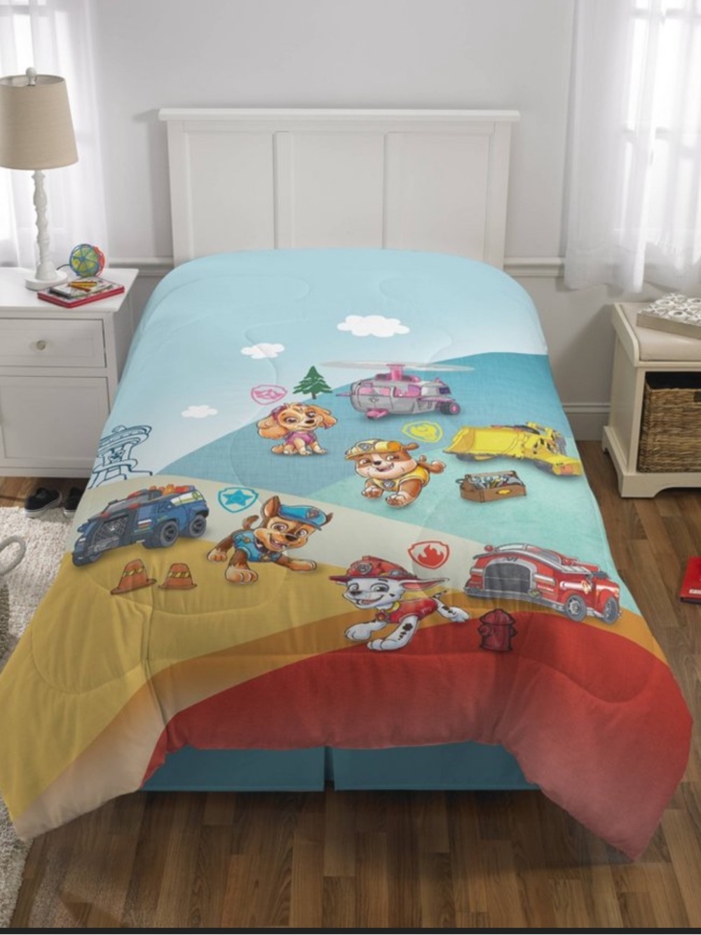 Nickelodeon Kids Comforter in Light Blue, Yellow, Red